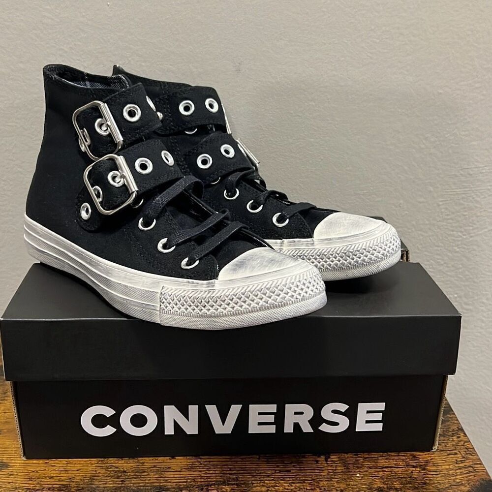 - NWT converse Chuck Taylor All Star Strap with buckle Hi. Limited editi…